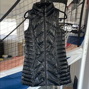 Anorak Women's Black Quilted Puffer Vest, Like New, XS